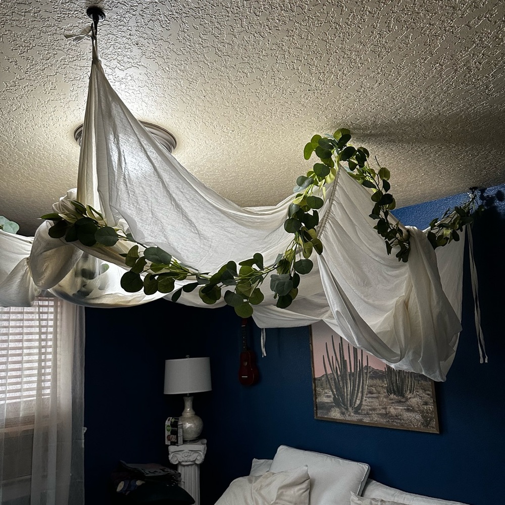 Tessie canopy